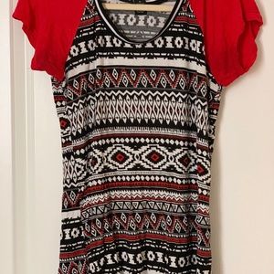 black red white geometric t shirt